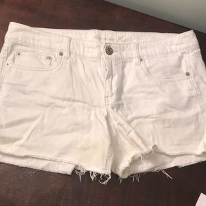 White Jean American Eagle shorts